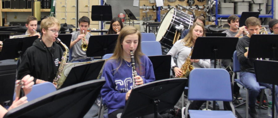 Pep band students practice the song “The Hey Song” by Gary Glitter and Mike Leander on Jan 21. Their first performance is during the boys home basketball game against Seckman on Feb. 9. 