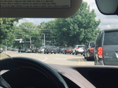 Within minutes of the bell ringing, a long line of cars forms. With barely any movement forward due to the traffic, read the article to find out 3 ways to stay entertained in your car.