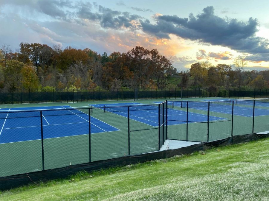 After+months+of+construction%2C+the+MHS+tennis+courts+have+been+completed.+The+delay+in+renovating+the+courts+caused+stress+on+behalf+of+many+players%2C+coaches+and+parents.