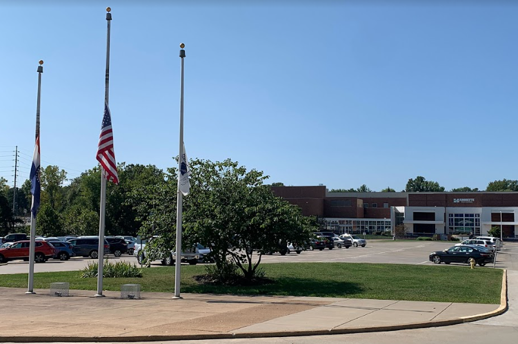 Flags+at+MHS+are+flown+at+half+mast+to+honor+and+commemorate+Queen+Elizabeths+passing.+