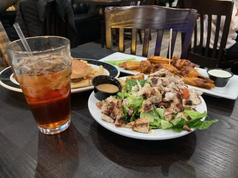 We ordered the Corner House Salad with chicken and the vinaigrette, buffalo wings, and a sweet tea. The Corner Pub & Grill reopened on Jan. 26 after a burst pipe caused them to close in December.  