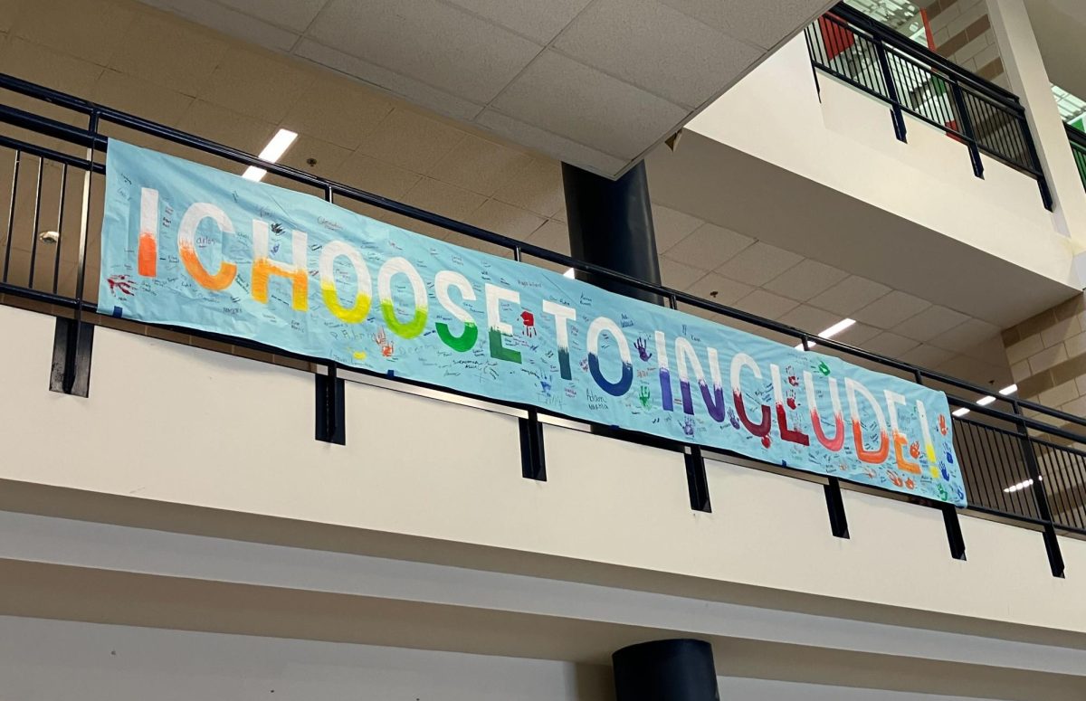 Students signed a poster on Wednesday, March 6, that says “I Choose to Include” for Inclusion Day. This is a day where awareness about including students with disabilities is promoted.