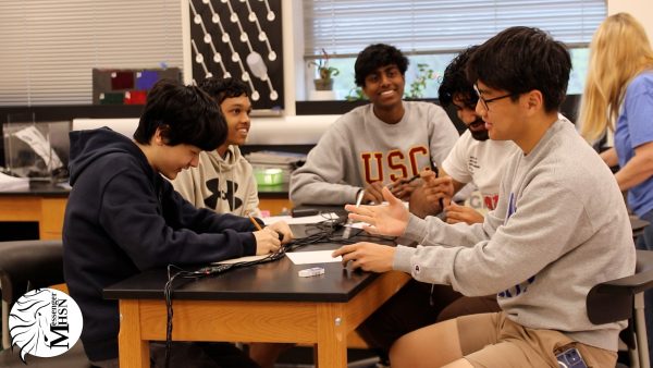 MHSNews | Science Bowl Team Buzzes Competition